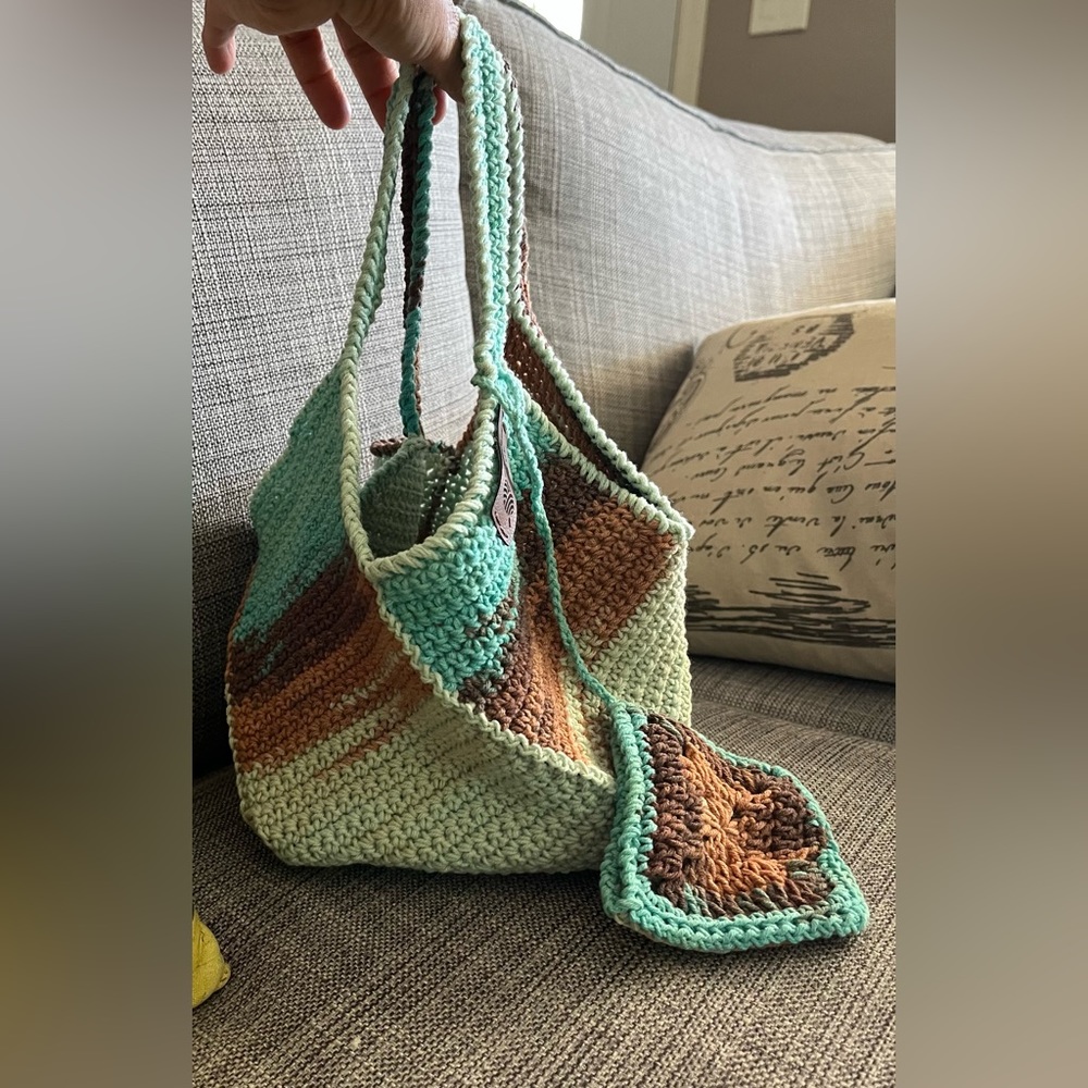 HANDMADE BY EVA Crochet medium Tote